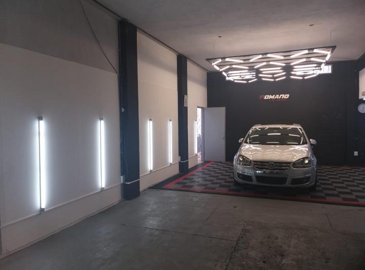 Local comercial · 220m² · 5 Ambientes · 1 Cochera