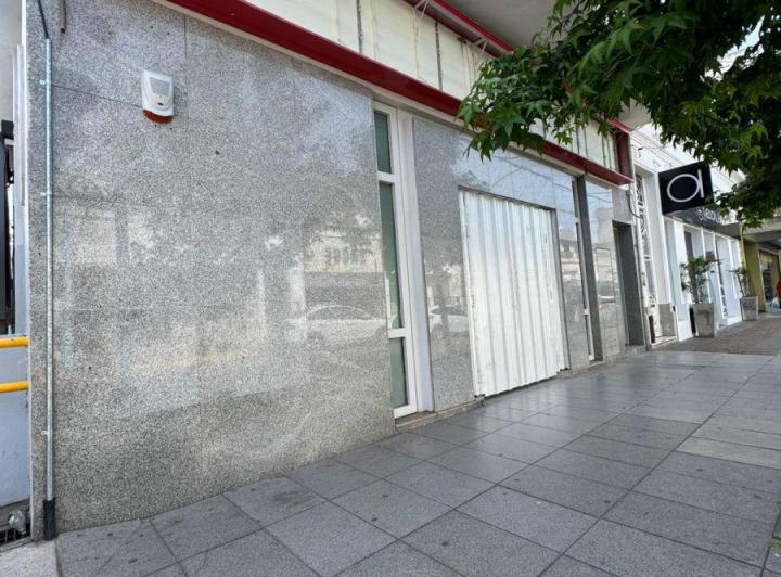 Local comercial · 556m²