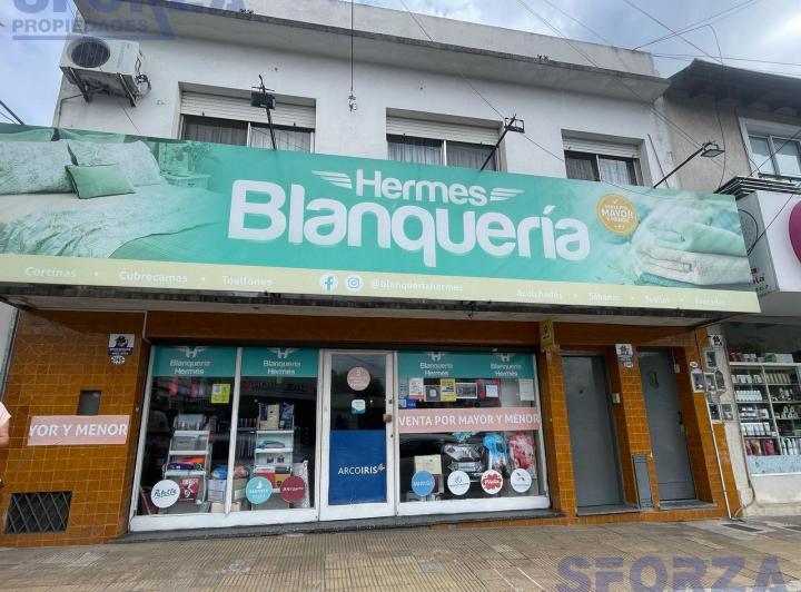 Local comercial · 241m² · 8 Ambientes