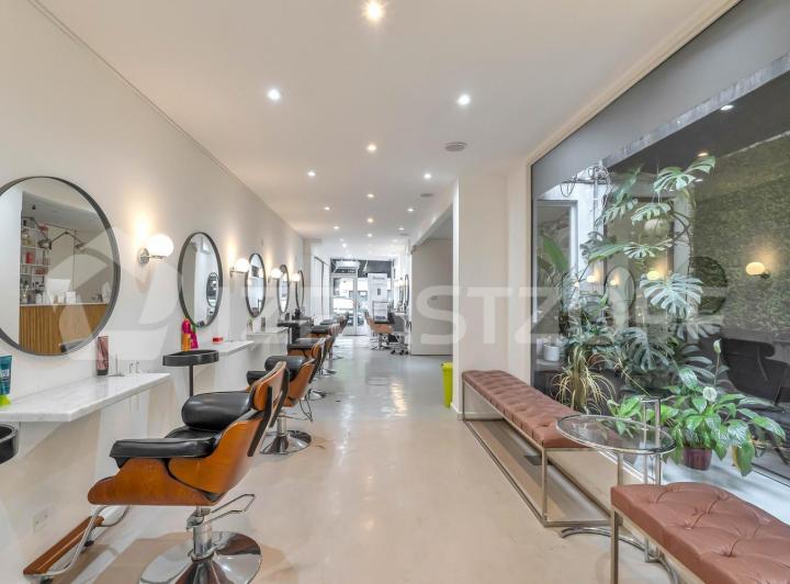 Local comercial · 253m² · 5 Ambientes
