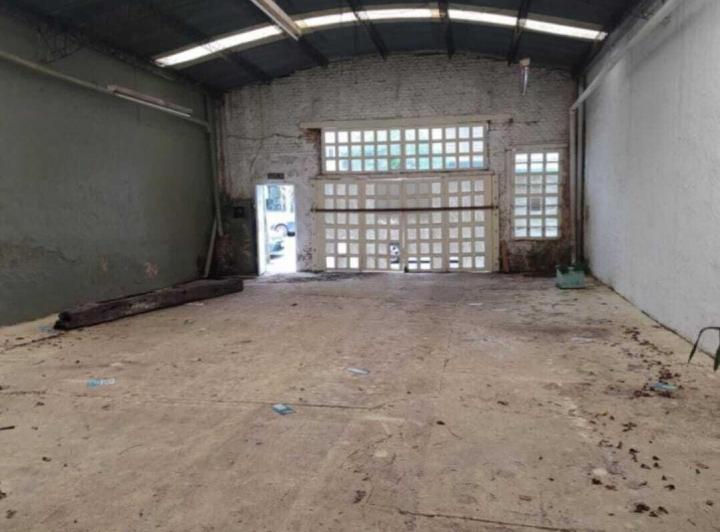 Local comercial · 270m²