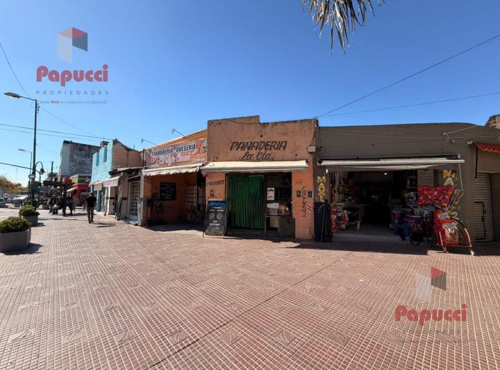 Local comercial · 722m²