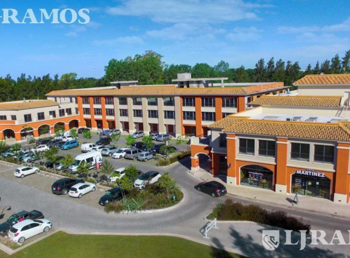 Local comercial · 1055m²