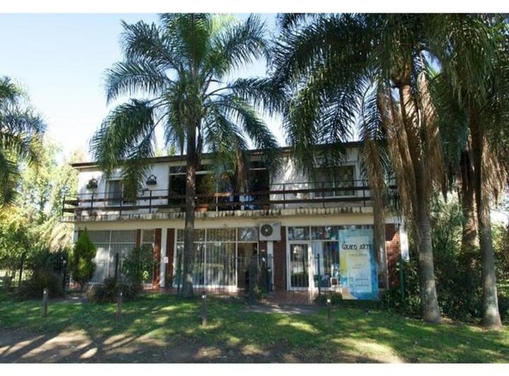Local comercial · 429m² · 6 Ambientes · 3 Cocheras