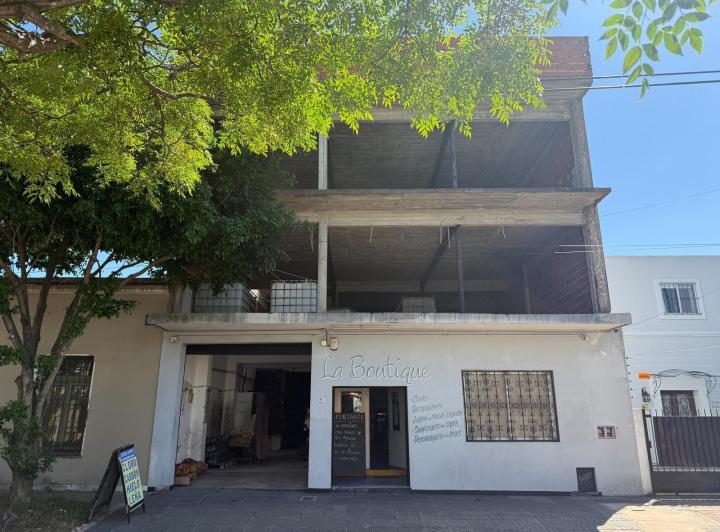 Local comercial · 279m² · 3 Cocheras