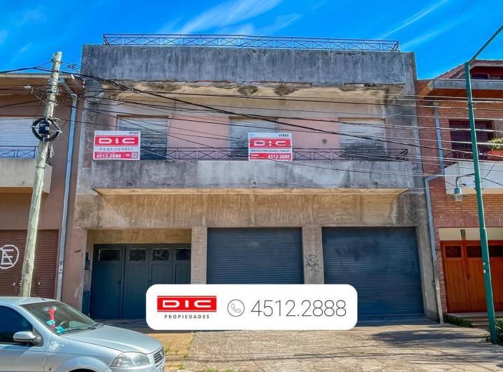 Local comercial · 235m² · 5 Ambientes · 2 Cocheras