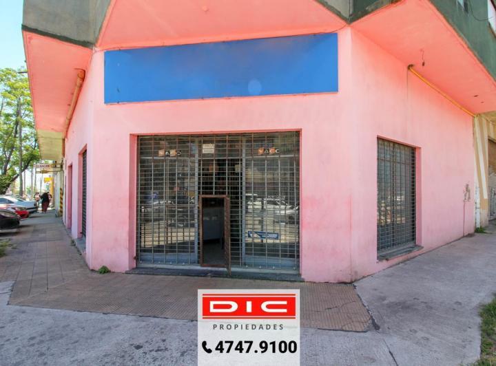 Local comercial · 235m²