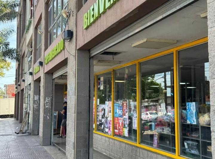 Local comercial · 1938m²