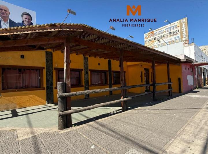 Local comercial · 174m² · 4 Ambientes