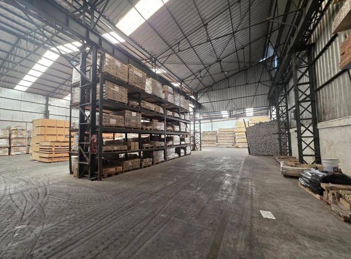 Bodega-Galpón · 555m² · 1 Ambiente