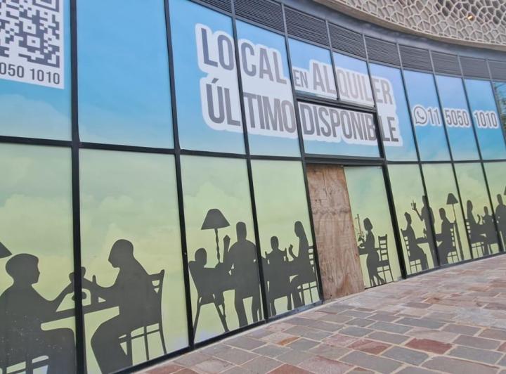 Local comercial · 140m²