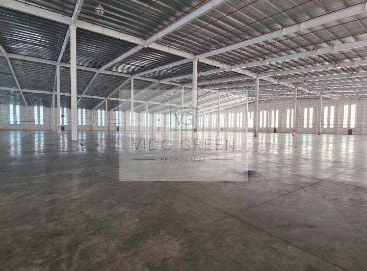 Depósito · 10800m²