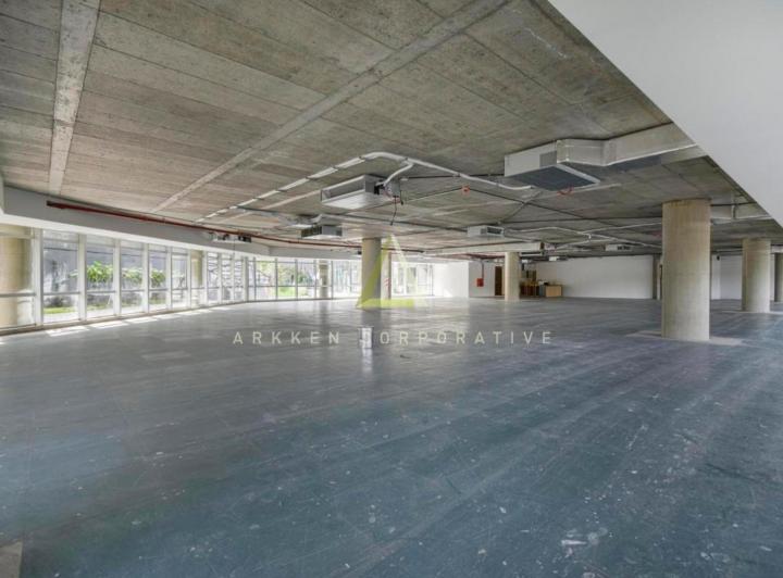 Oficina comercial · 249m²