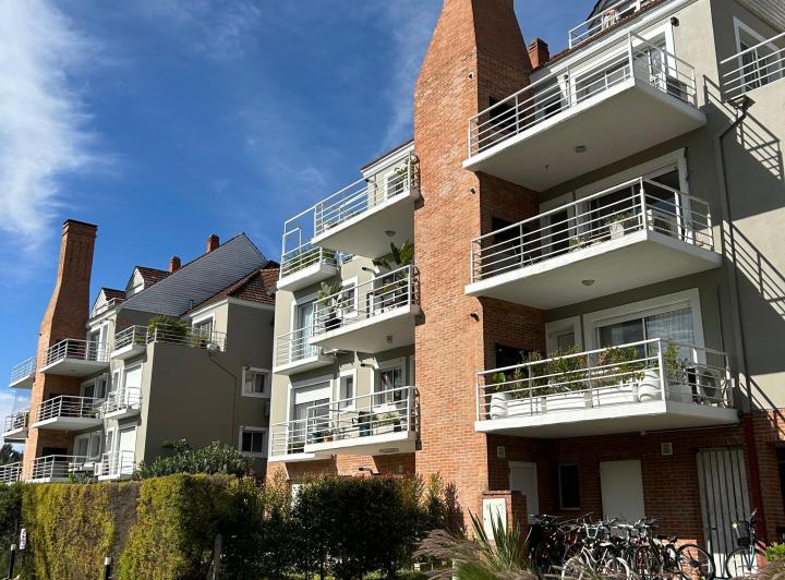 Departamento · 65m² · 2 Ambientes · 1 Cochera