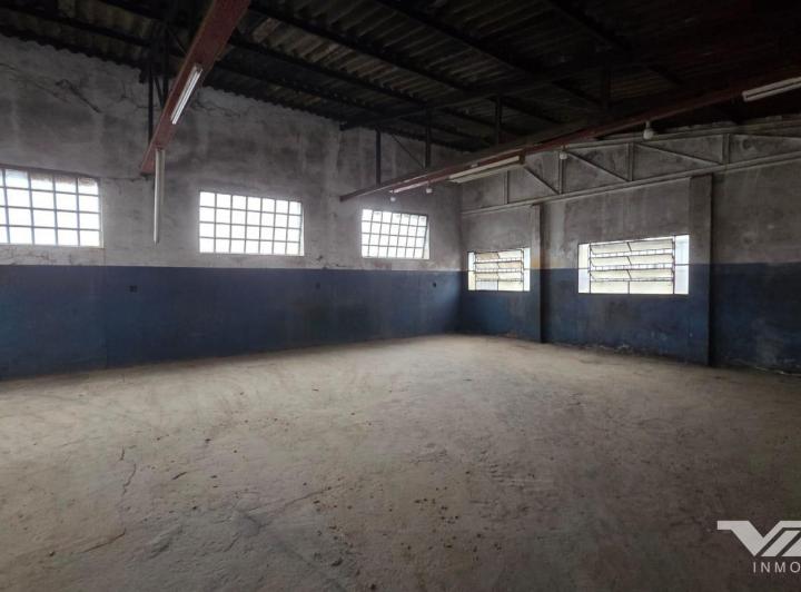 Bodega-Galpón · 400m²
