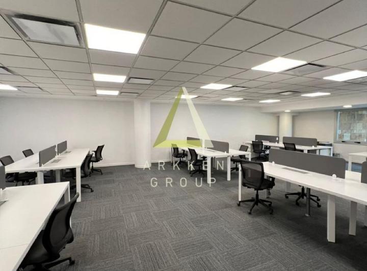 Oficina comercial · 150m² · 4 Cocheras