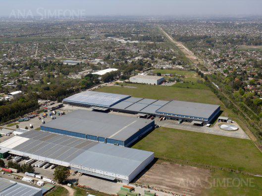 Bodega-Galpón · 85000m²