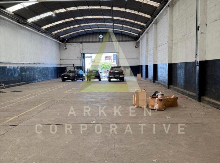 Bodega-Galpón · 750m²