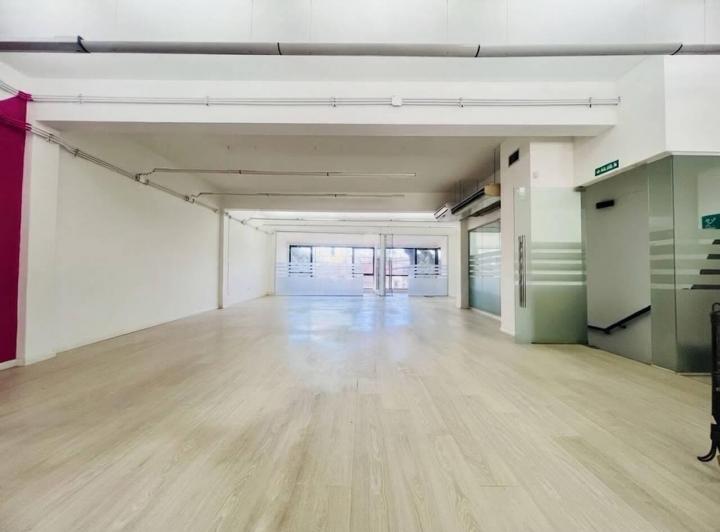 Oficina comercial · 170m² · 5 Ambientes · 1 Cochera