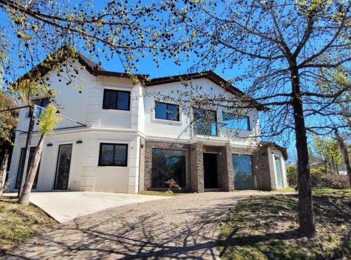 Casa · 280m²