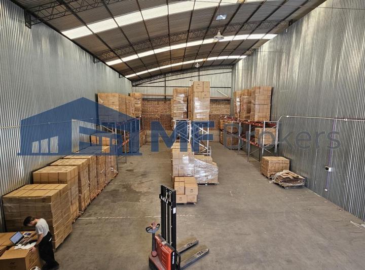 Bodega-Galpón · 300m²