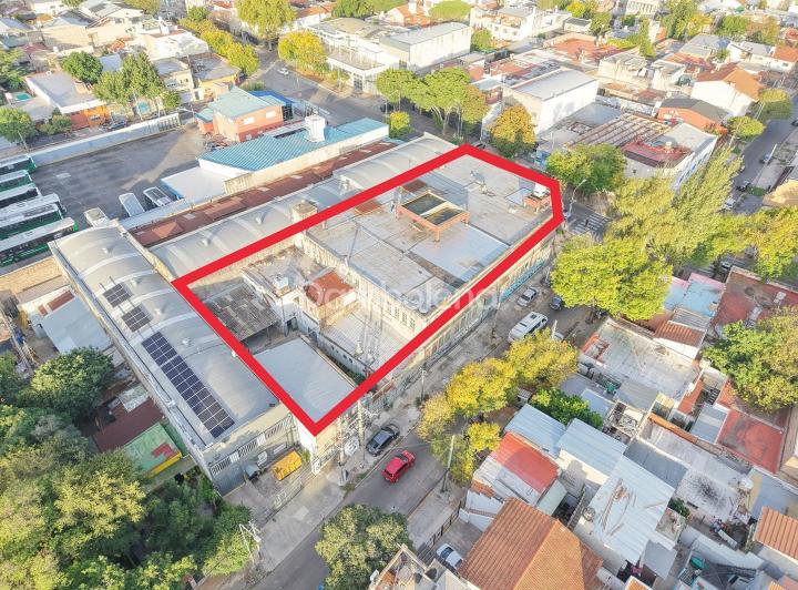 Depósito · 2000m²