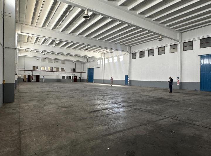 Depósito · 2500m² · 6 Cocheras