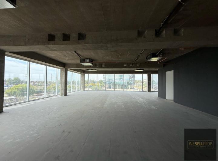 Oficina comercial · 449m² · 1 Ambiente · 18 Cocheras