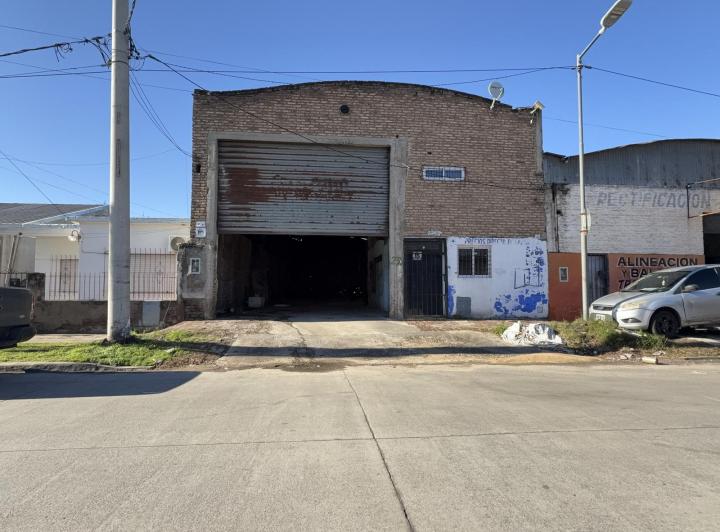 Bodega-Galpón · 350m²