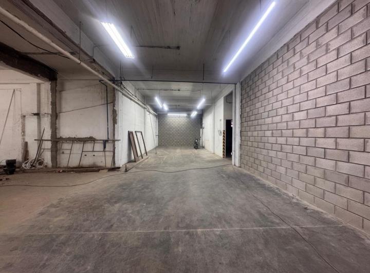 Bodega-Galpón · 980m²