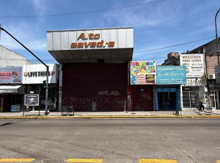 Local comercial · 2000m²