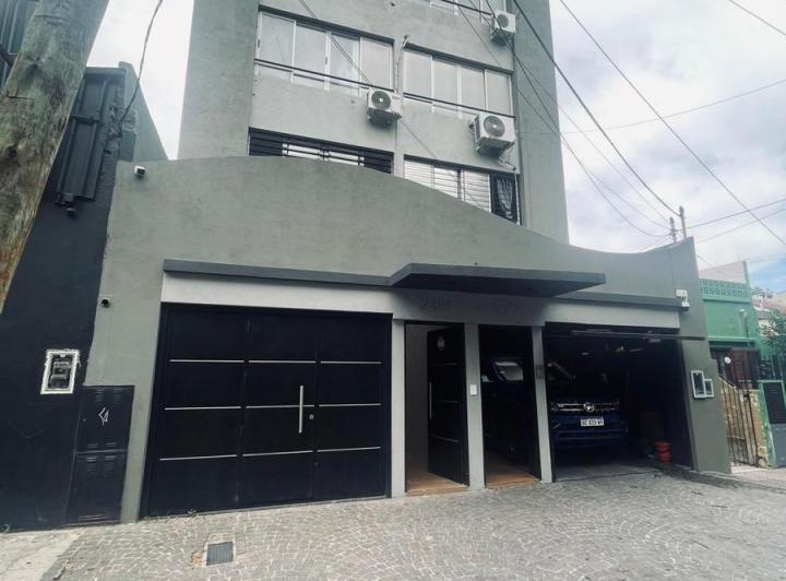 Oficina comercial · 170m² · 4 Ambientes · 3 Cocheras