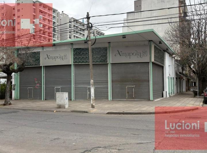 Local comercial · 180m²
