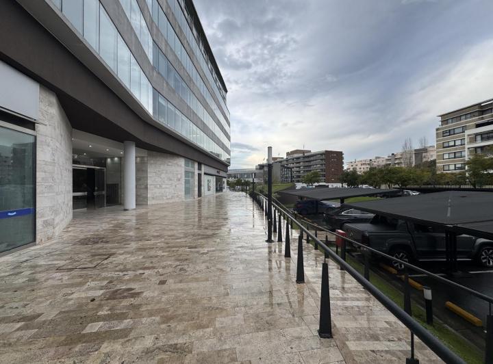Oficina comercial · 60m² · 1 Ambiente · 1 Cochera