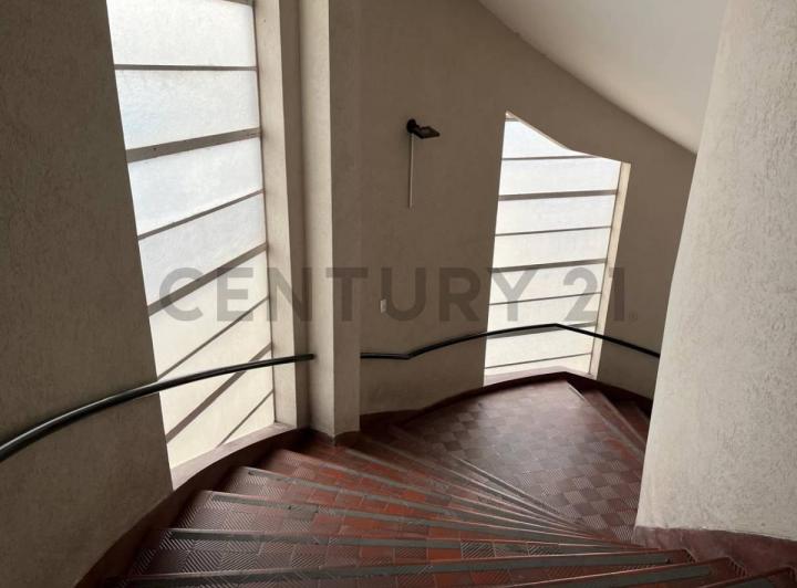 Oficina comercial · 454m² · 4 Ambientes · 1 Cochera