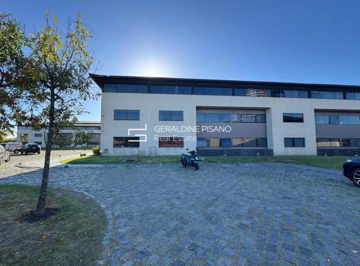 Oficina comercial · 120m² · 6 Cocheras