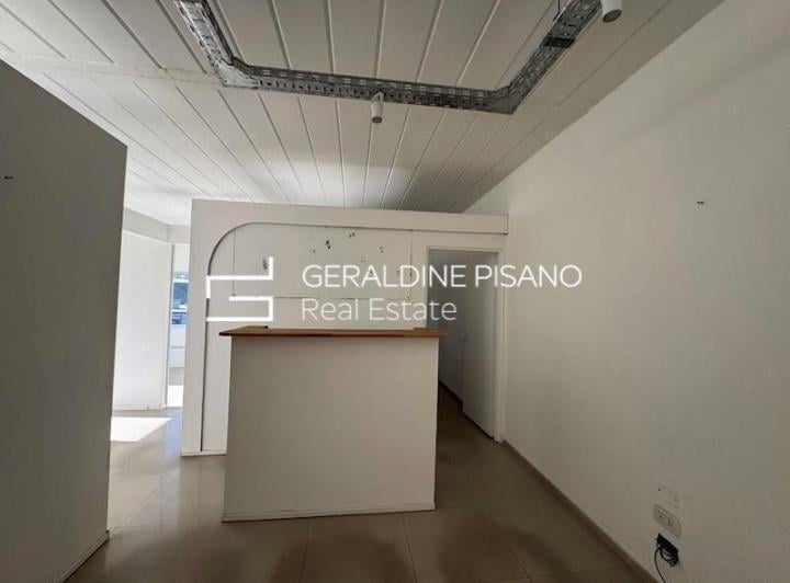 Oficina comercial · 84m² · 6 Cocheras