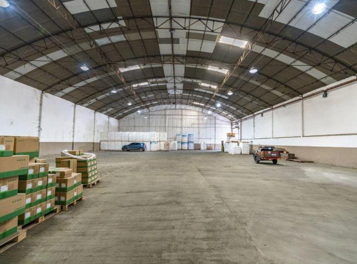 Depósito · 1185m² · 1 Ambiente · 2 Cocheras