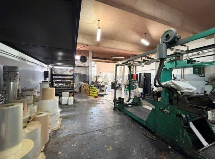 Bodega-Galpón · 328m²