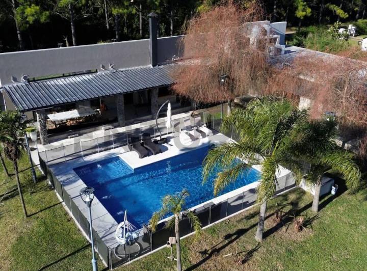 Casa · 367m² · 7 Ambientes