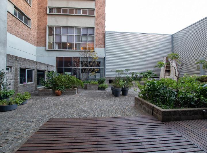 Oficina comercial · 167m² · 5 Ambientes · 9 Cocheras