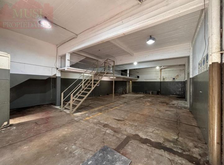 Bodega-Galpón · 150m²