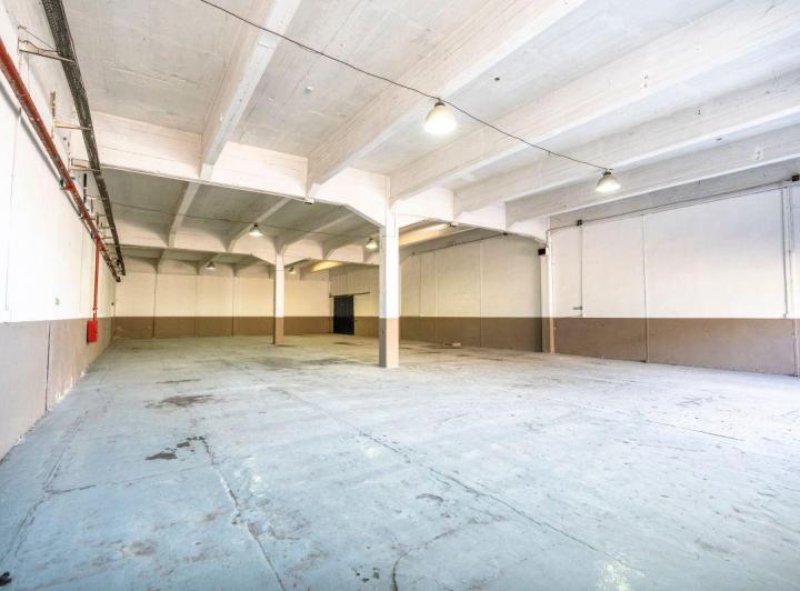 Depósito · 576m² · 1 Ambiente · 2 Cocheras