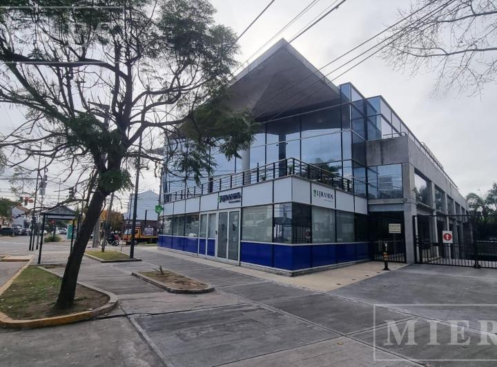 Oficina comercial · 200m² · 8 Cocheras