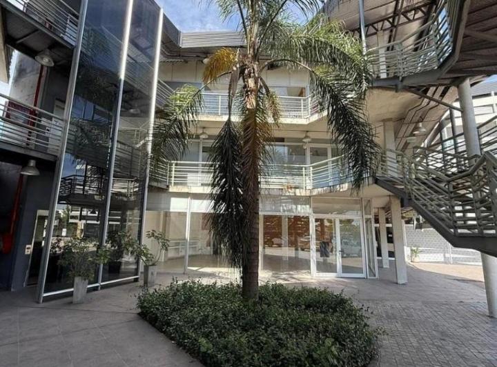 Oficina comercial · 55m² · 1 Cochera