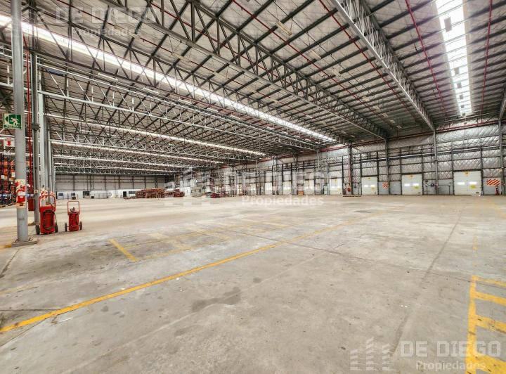 Bodega-Galpón · 12353m² · 43 Cocheras