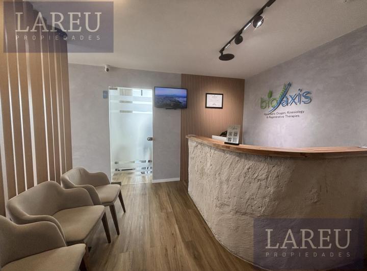 Oficina comercial · 80m² · 4 Ambientes · 1 Cochera