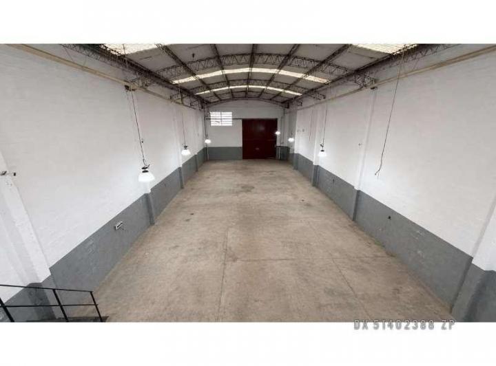 Bodega-Galpón · 500m² · 2 Ambientes