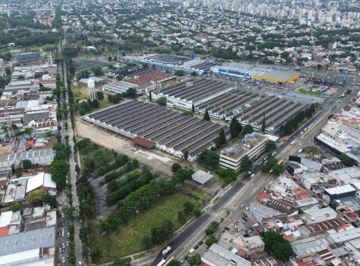 Bodega-Galpón · 2706m²