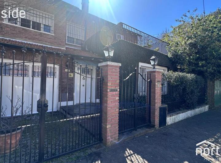 Casa · 210m² · 5 Ambientes · 1 Cochera